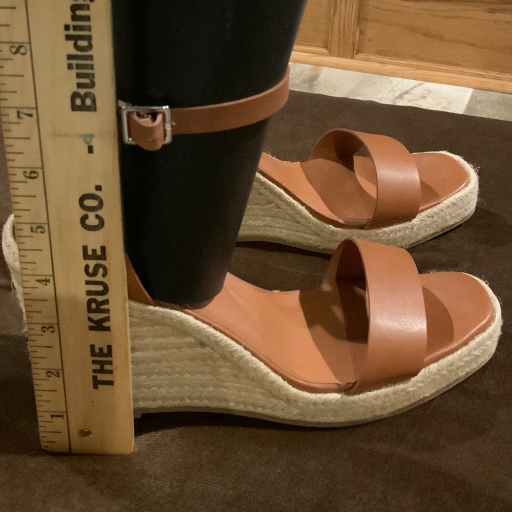 A New Day Brown 8.5 Wedge Platform Sandal Coastal Cottagecore Classic Scandi - Picture 2 of 8